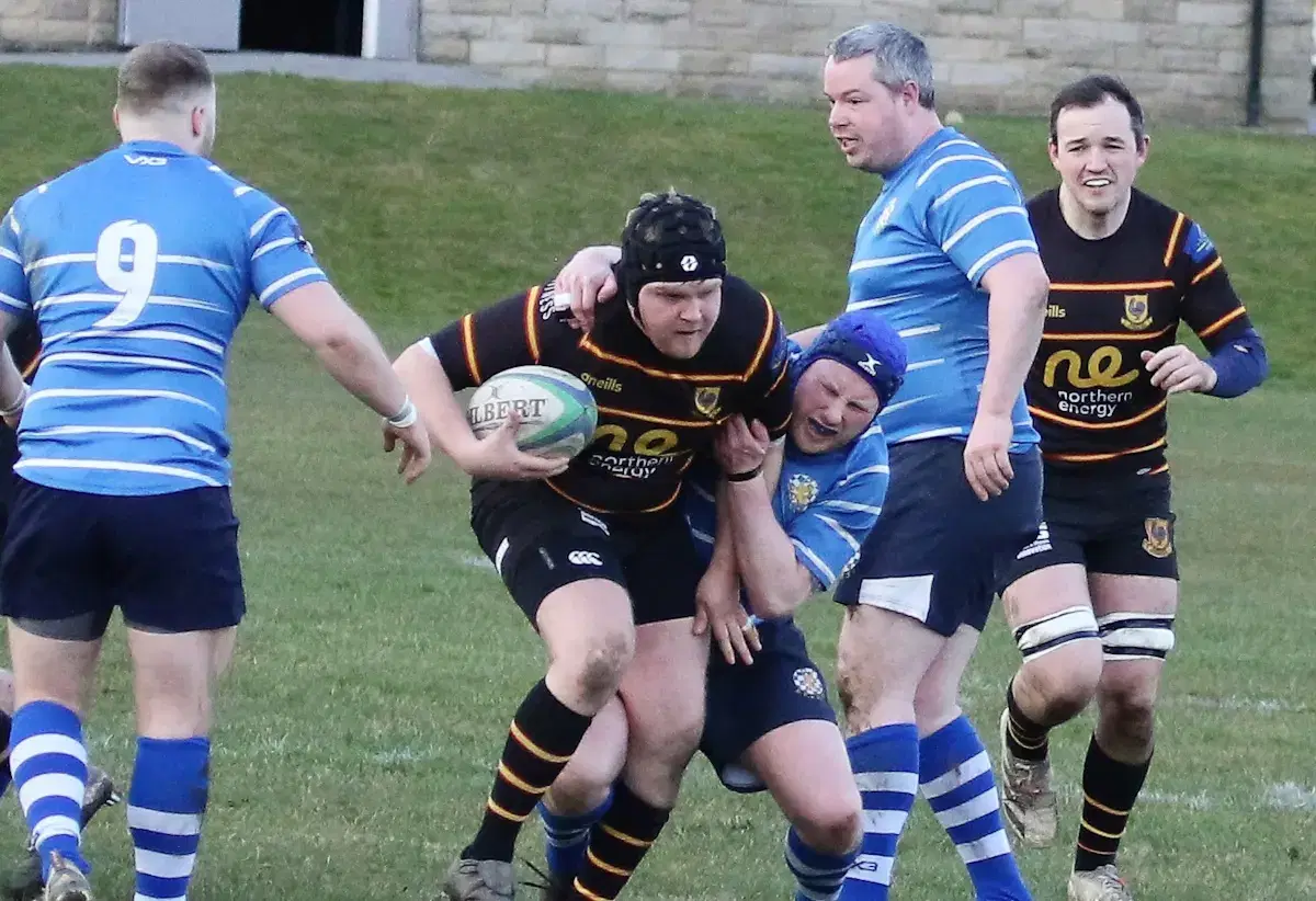 Pythons Make it 12 in a Row to Close Gap on Barnsley