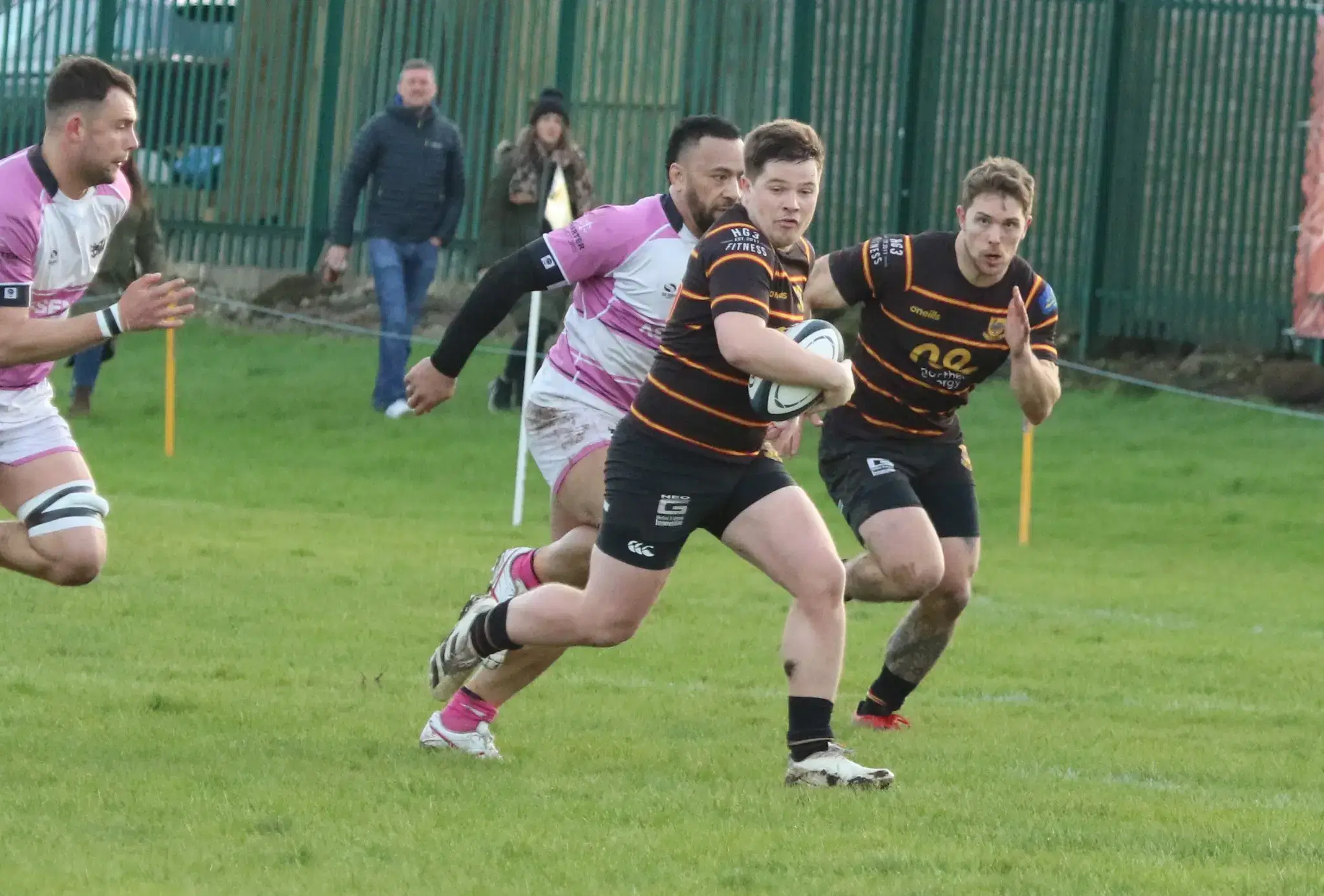 Pythons overcome by strong Salem side