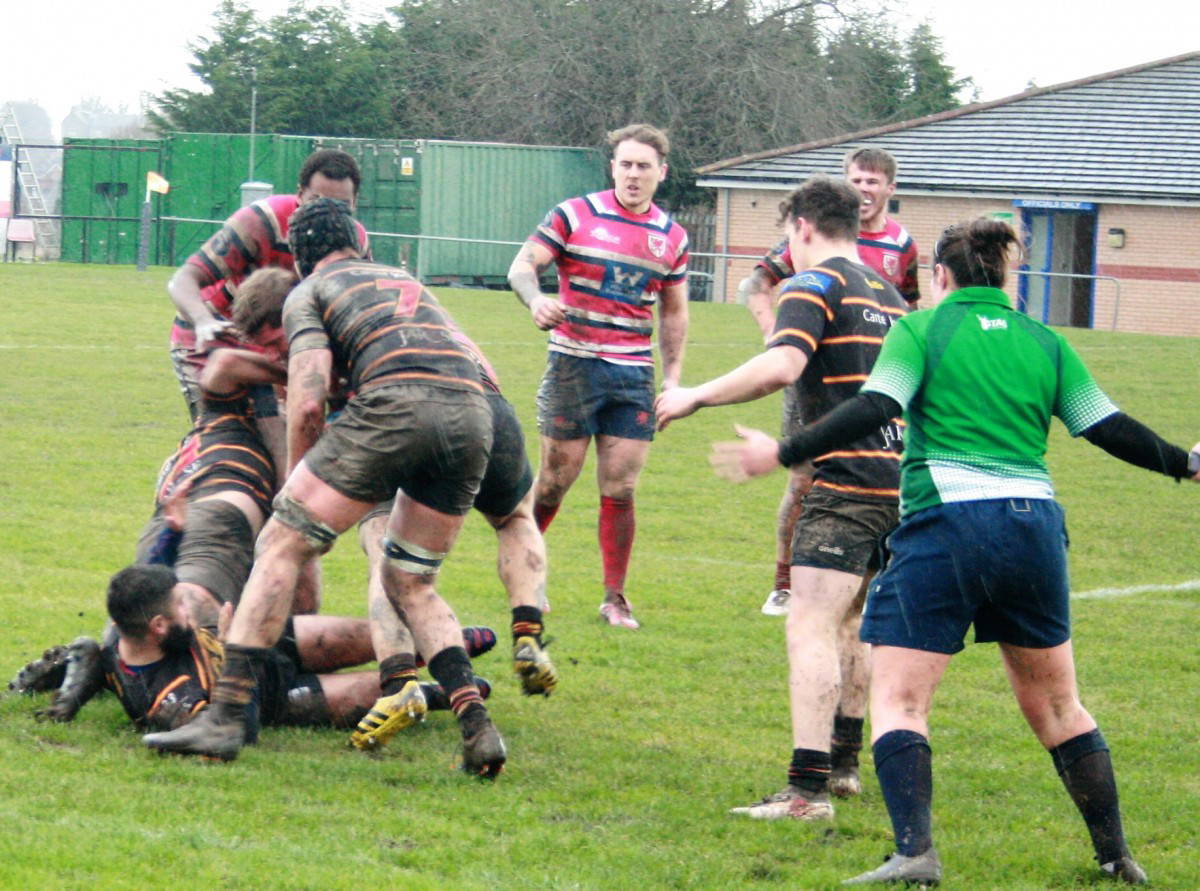 Pythons Crush Unbeaten League Leaders Barnsley